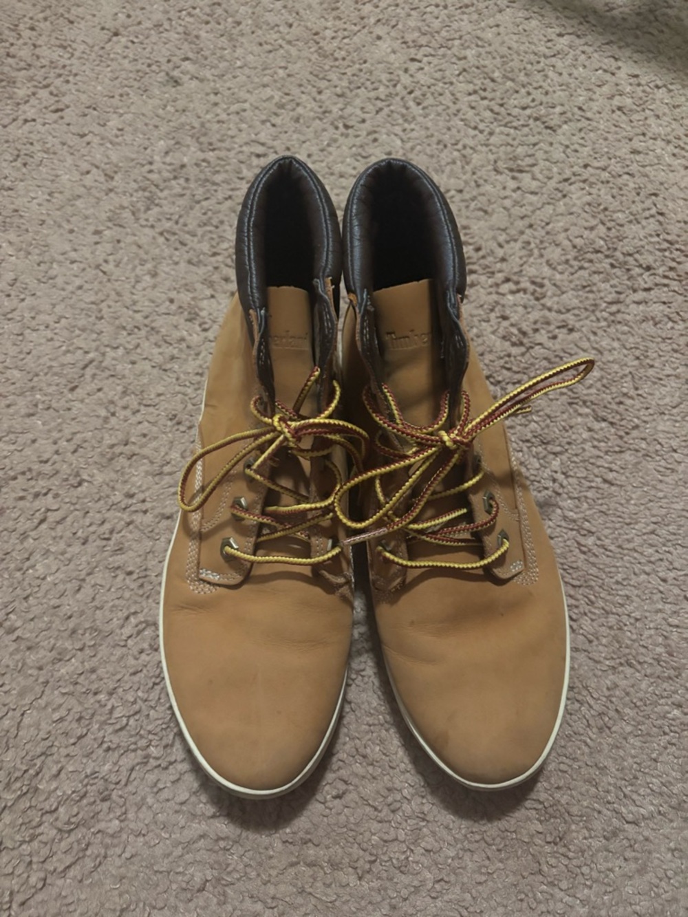 Women’s Tan Leather Lace-Up sneaker- Classic